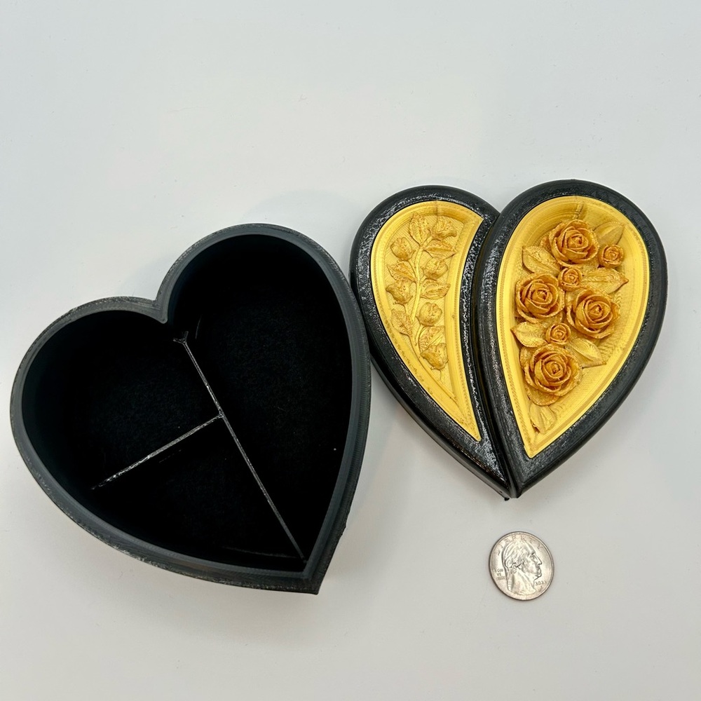 Large Heart Jewelry Box - Black and Gold. Can be customized to any color combo. - Picture 3 of 3